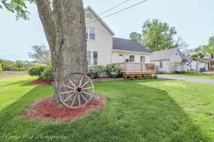 230 Sabin St, Sycamore, IL 60178 - Photo 1