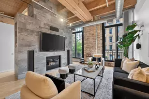 375 W Erie St, Chicago, IL 60654 - Photo 12
