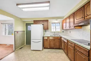 907 Jeffery Ct, Schaumburg, IL 60193 - Photo 6