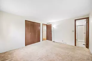 907 Jeffery Ct, Schaumburg, IL 60193 - Photo 12