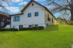 201 Diagonal St, Savanna, IL 61074 - Photo 1