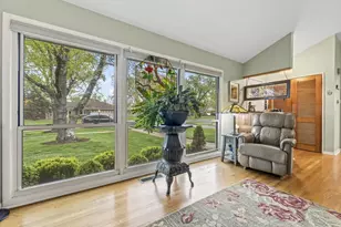 3N303 N Emroy Ave, Elmhurst, IL 60126 - Photo 4