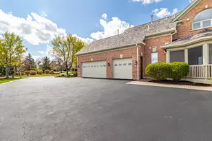 1611 Burr Oak Dr, Libertyville, IL 60048 - Photo 96