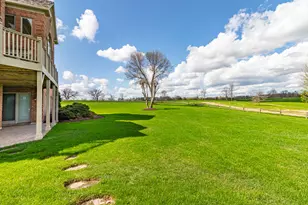 1611 Burr Oak Dr, Libertyville, IL 60048 - Photo 88