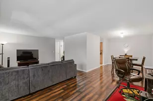 1615 E Central Rd, Arlington Heights, IL 60005 - Photo 4