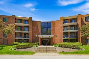1615 E Central Rd, Arlington Heights, IL 60005 - Photo 1