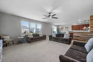 691 Windett Ridge Rd, Yorkville, IL 60560 - Photo 8