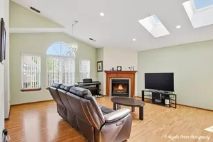 512 W Happfield Dr, Arlington Heights, IL 60004 - Photo 6