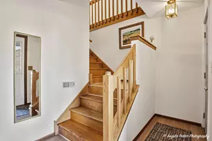 512 W Happfield Dr, Arlington Heights, IL 60004 - Photo 2