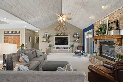 918 Melody Hills Drive, Fulton, IL 61252 - Photo 10