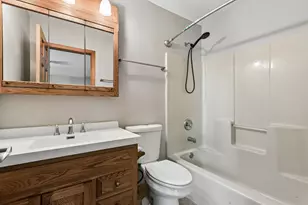 2708 W Lucia Ave, Waukegan, IL 60085 - Photo 16