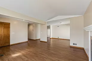 2708 W Lucia Ave, Waukegan, IL 60085 - Photo 6