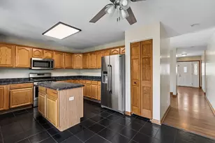 2708 W Lucia Ave, Waukegan, IL 60085 - Photo 8
