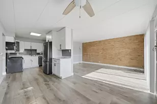 18205 Hart Dr, Homewood, IL 60430 - Photo 8