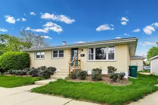 345 E View St, Lombard, IL 60148 - Photo 2