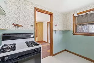 3546 S 56th Ct, Cicero, IL 60804 - Photo 8