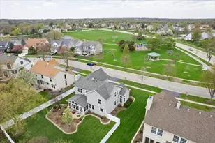 223 Shawnee Cir, Bartlett, IL 60103 - Photo 34