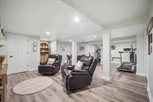 223 Shawnee Cir, Bartlett, IL 60103 - Photo 26