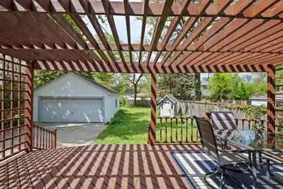 204 Parkview Road, Riverside, IL 60546 - Photo 18