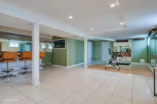 9055 S Luella Ave, Chicago, IL 60617 - Photo 22