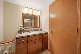 1254 Golf View Dr, Woodridge, IL 60517 - Photo 32