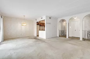 9821 S Keeler Ave, Oak Lawn, IL 60453 - Photo 4
