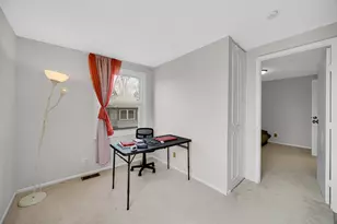 611 Kendall Ct, Schaumburg, IL 60194 - Photo 12