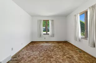 1356 Fifth St, Montgomery, IL 60538 - Photo 10