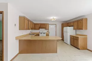 1356 Fifth St, Montgomery, IL 60538 - Photo 6
