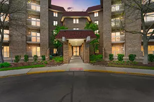 1280 Rudolph Rd, Northbrook, IL 60062 - Photo 2