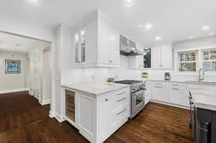 1082 Ash St, Winnetka, IL 60093 - Photo 10