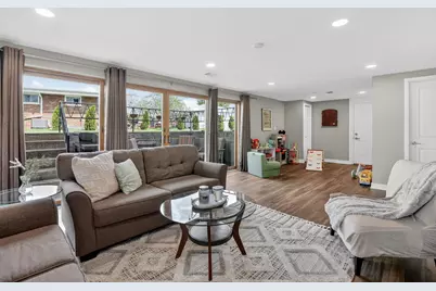10681 Newbury Street, Westchester, IL 60154 - Photo 18