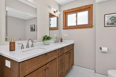 10681 Newbury Street, Westchester, IL 60154 - Photo 14