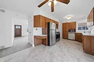 2204 Joanna Ave, Zion, IL 60099 - Photo 8