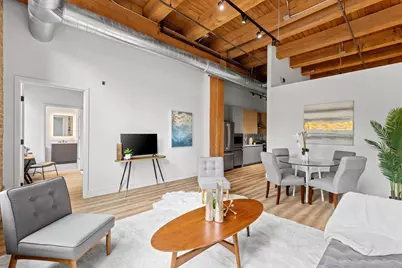 153 W Ohio Street #202, Chicago, IL 60654 - Photo 2