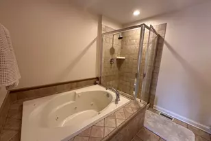 122 E Knighton Pl, Elmhurst, IL 60126 - Photo 34