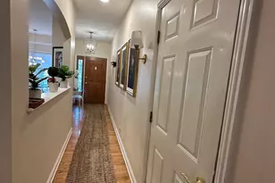 122 E Knighton Pl, Elmhurst, IL 60126 - Photo 6