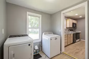 201 5th St, Colona, IL 61241 - Photo 16