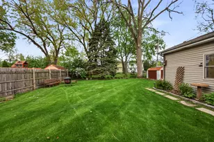 29 W Goebel Dr, Lombard, IL 60148 - Photo 24