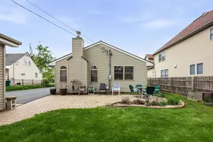 29 W Goebel Dr, Lombard, IL 60148 - Photo 22