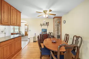 29 W Goebel Dr, Lombard, IL 60148 - Photo 8