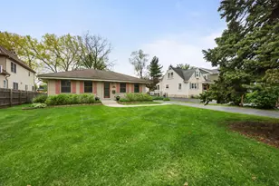 29 W Goebel Dr, Lombard, IL 60148 - Photo 1