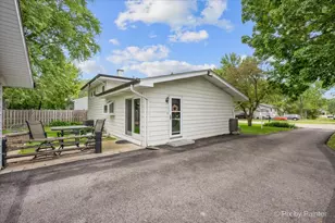34W912 Clyde Pkwy, Saint Charles, IL 60174 - Photo 20