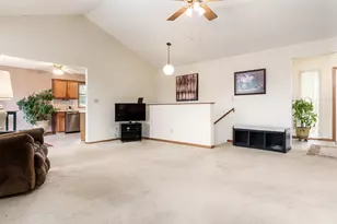 6159 Upper Ridge Way, Roscoe, IL 61073 - Photo 12