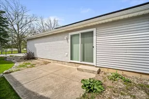 29 Elm Ave, Fox Lake, IL 60020 - Photo 16