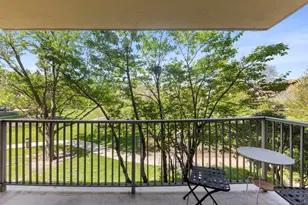 2222 S Stewart Ave, Lombard, IL 60148 - Photo 18