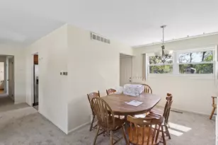 7901 Iroquois Ct, Woodridge, IL 60517 - Photo 6