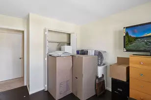 7901 Iroquois Ct, Woodridge, IL 60517 - Photo 10