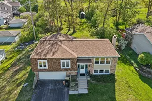 7901 Iroquois Ct, Woodridge, IL 60517 - Photo 1
