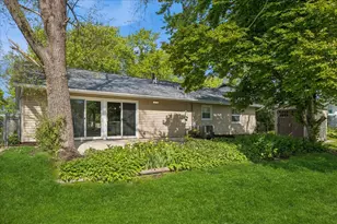 7855 Kensington Ln, Hanover Park, IL 60133 - Photo 26